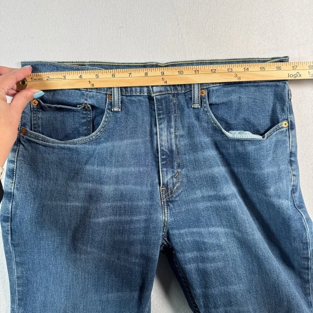 Levis Jeans Mens 34 Straight Blue 559 Mid Rise Medium Wash